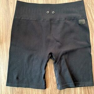 Sommer Ray Black Women's Ribbed Biker  Shorts size L